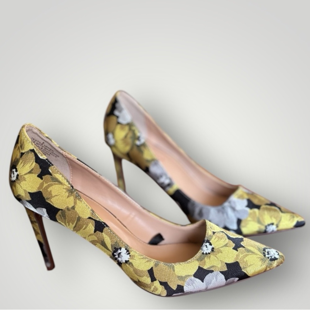 Floral Pointed-Toe Stiletto Pumps in Yellow Black